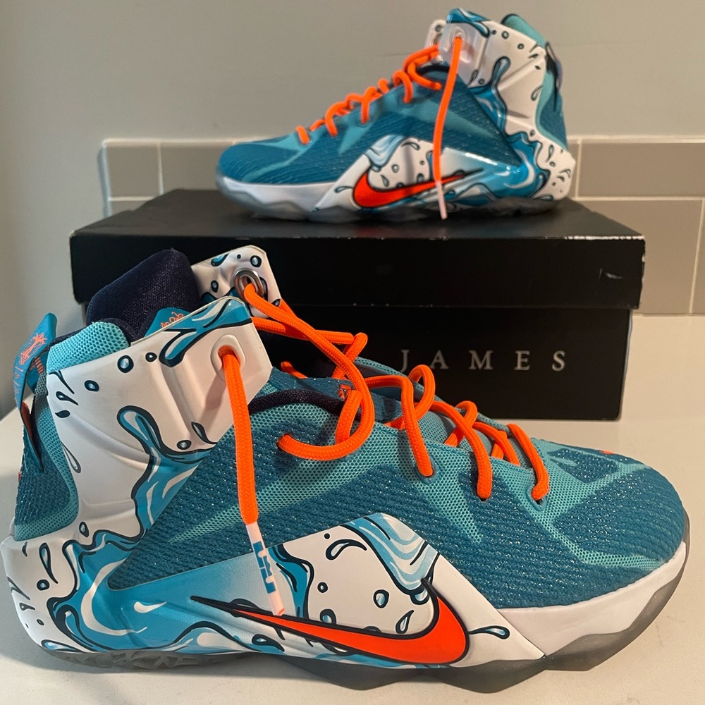 Nike Kids Lebrons(12). CLEARWATER/BLUE LAGOON-MIDNIGHT NAVY-TOTAL ORANGE.